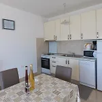 Διαμέρισμα One-bedroom With Sea View 07 *