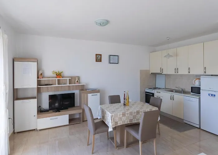 Apartment One-Bedroom Apartment Klek With Sea View 07