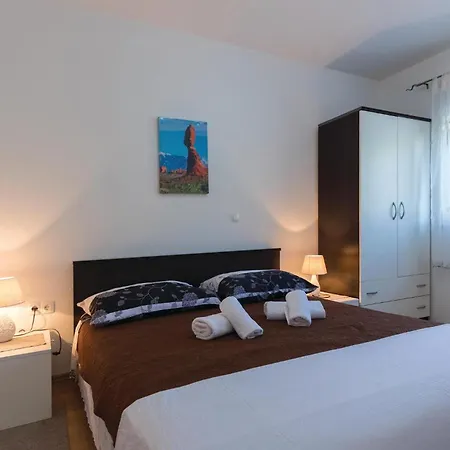 Daire One-bedroom With Sea View 07 Klek